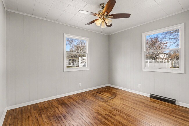 Foto del edificio - 205 E Murray Ave