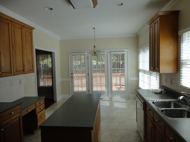 Building Photo - 10303 Club Field Ct
