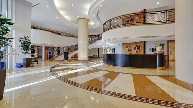 Foto del edificio - 18911 Collins Ave