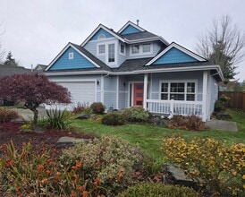 Building Photo - 20095 Bue Rund Loop NE