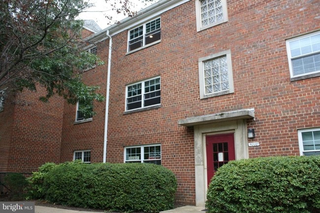 Building Photo - 5228 8th Rd S
