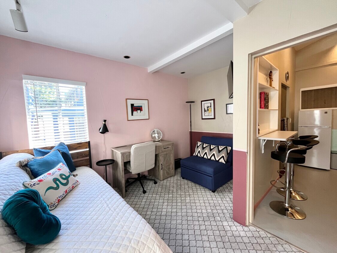 Foto principal - 726 Palm Dr