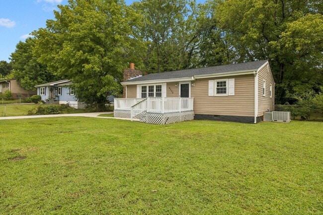 Photo - 6335 Hansley Dr- House