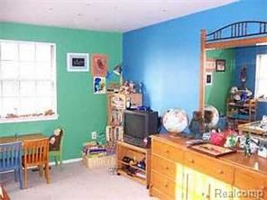 Building Photo - 2101 Vine Way Dr