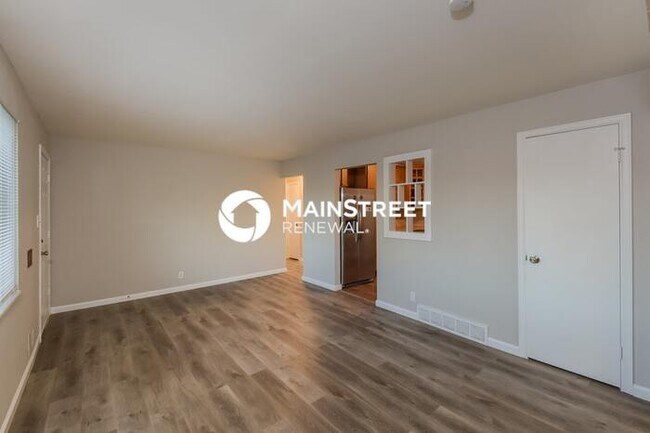 Building Photo - 4 Bedroom Pet-Friendly Home in NORTHGLENN,...