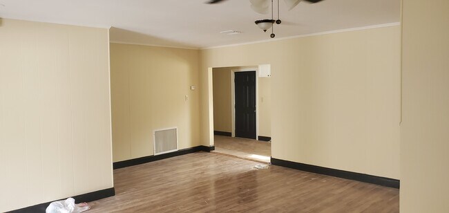Foto del edificio - 347 NW 6th Ave