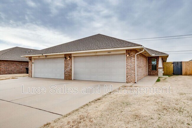 Building Photo - 1401 MacAlpine St