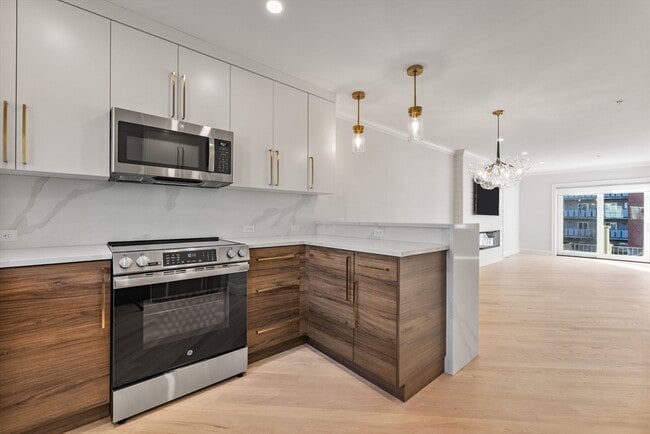 Building Photo - 7 Chatham Way