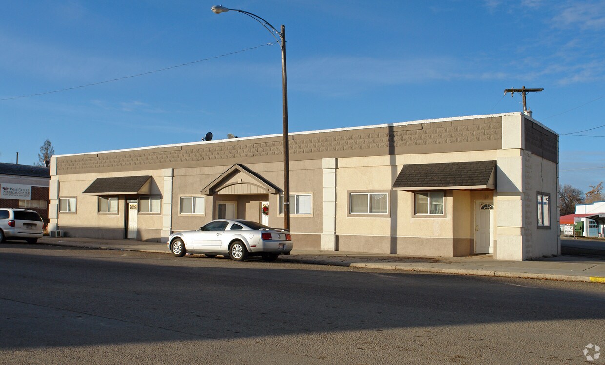 Primary Photo - 100-110 S Plymouth Ave
