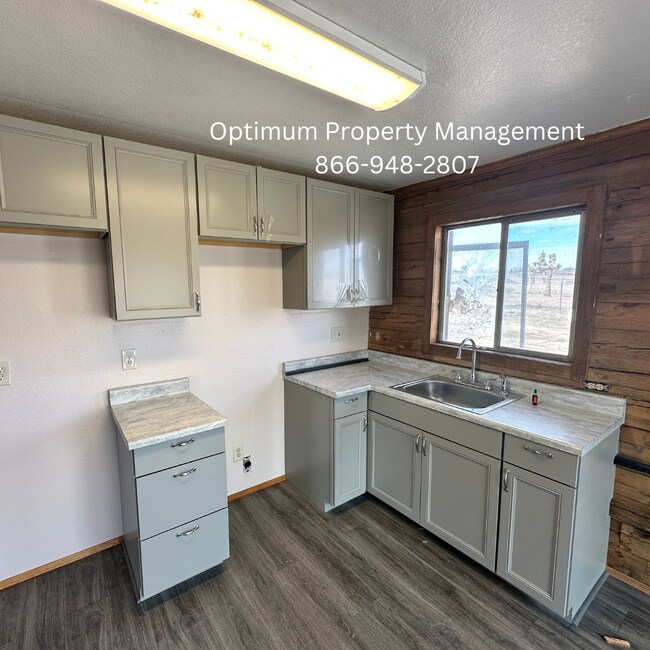 Foto del edificio - Charming 2 Bedroom Home on Large Private Lot with Mountain Views