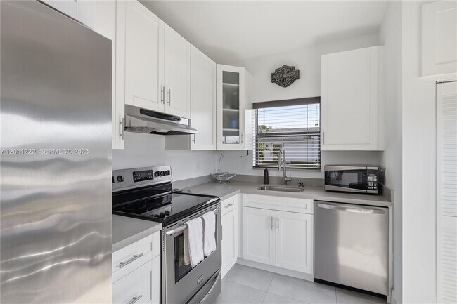 Foto del edificio - 6443 SW 152nd Cir Pl