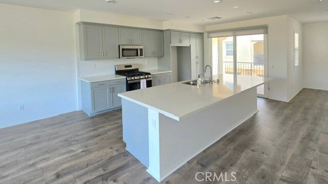 Foto del edificio - 8141 Garden Park St