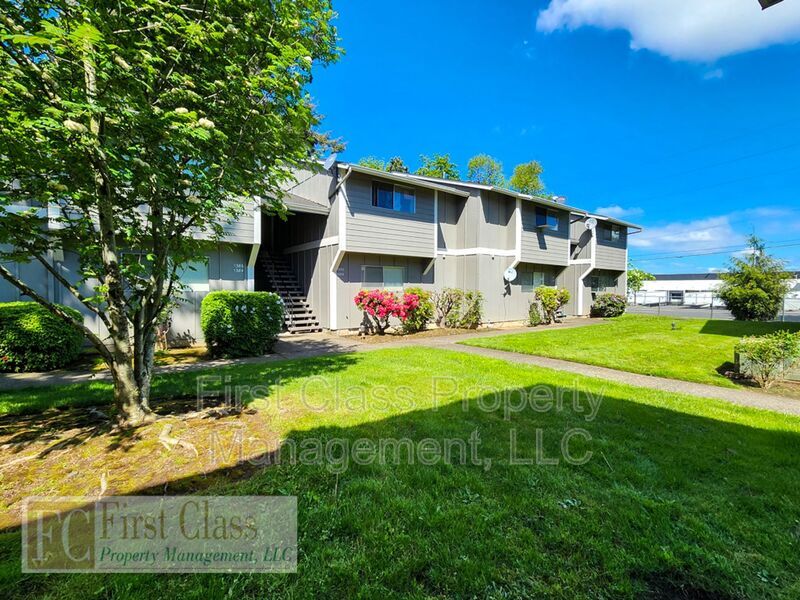 Foto principal - 1324 NE 186TH AVE