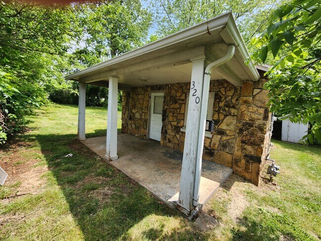 Building Photo - 320 N Homewood Ave