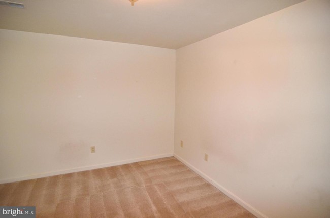 Building Photo - 10442 Sextant Pl