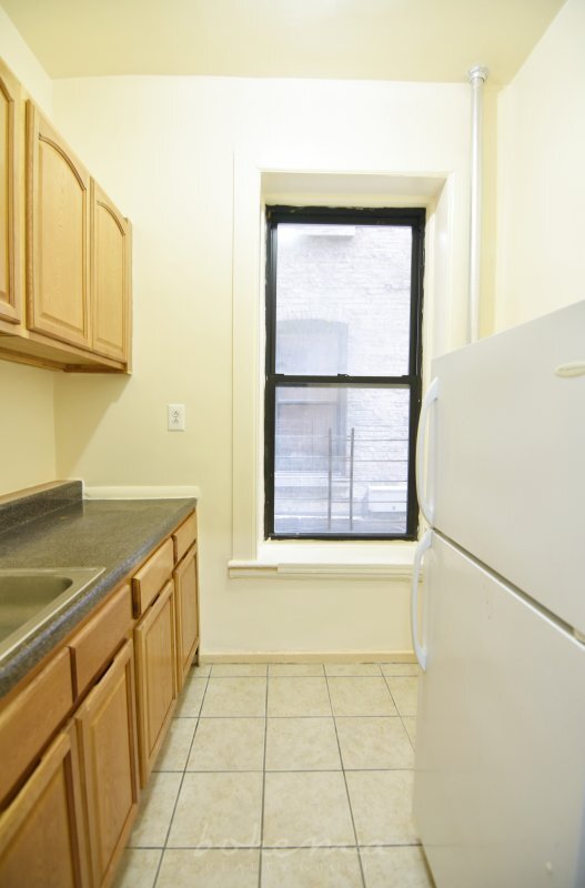 Foto del edificio - 312 Manhattan Ave