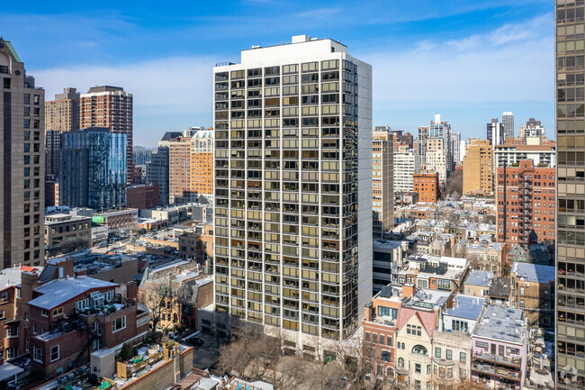 Building Photo - 50 E Bellevue Pl
