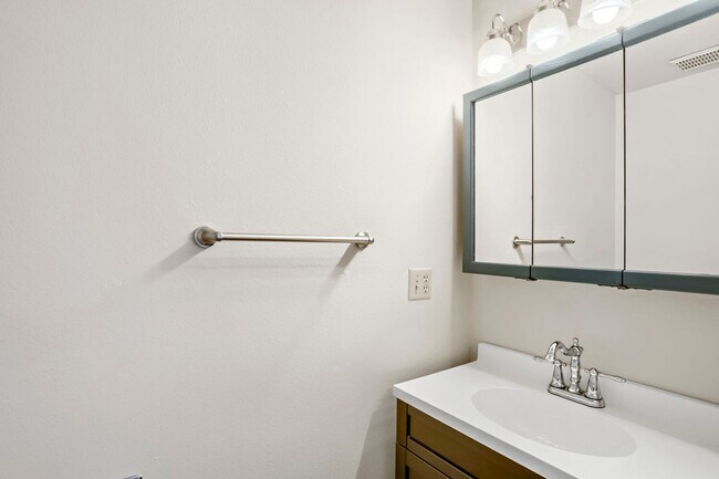 Foto del edificio - 4506 3rd Ave NW