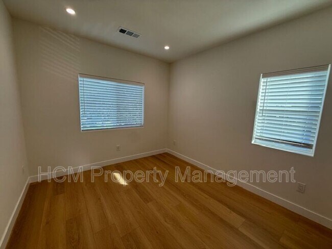 Foto del edificio - 7793 15th St