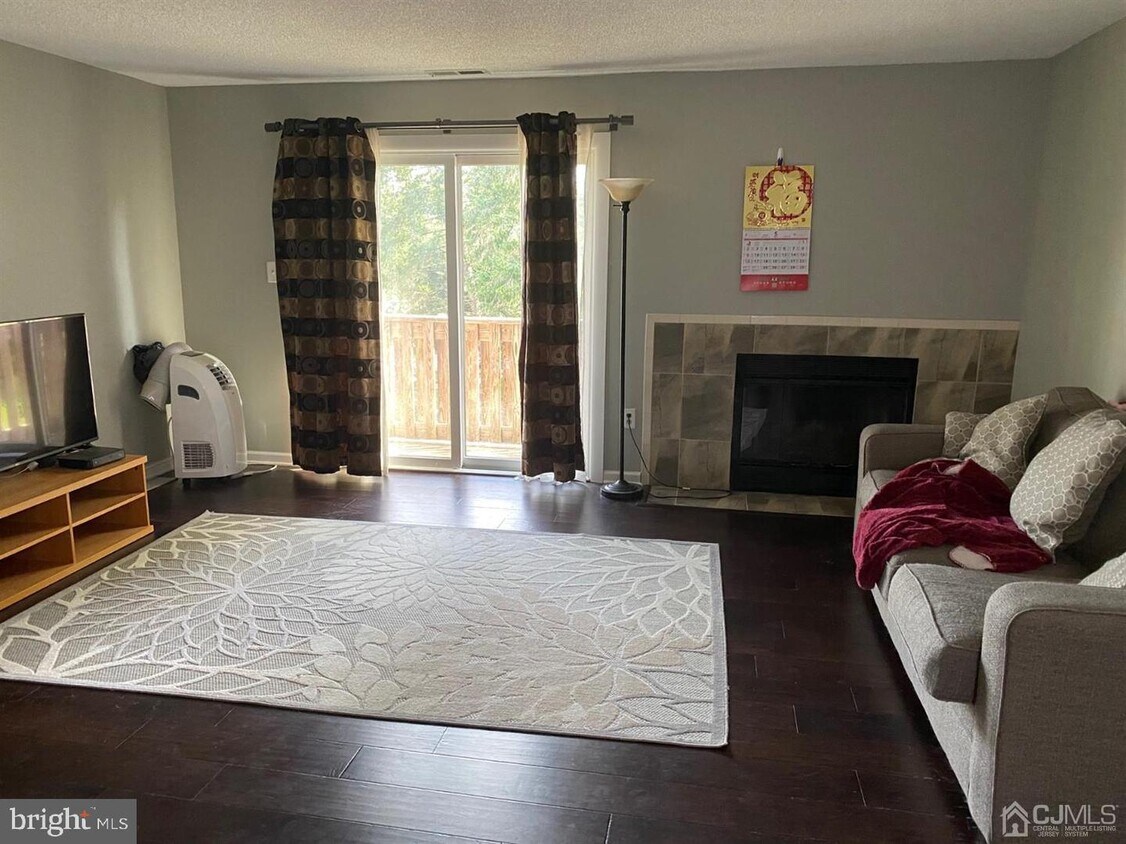 Foto principal - 5005 Ravens Crest Dr