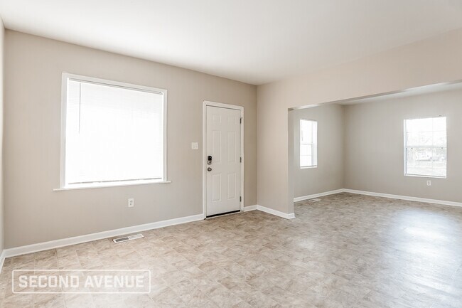 Building Photo - 5924 Woodward Ave
