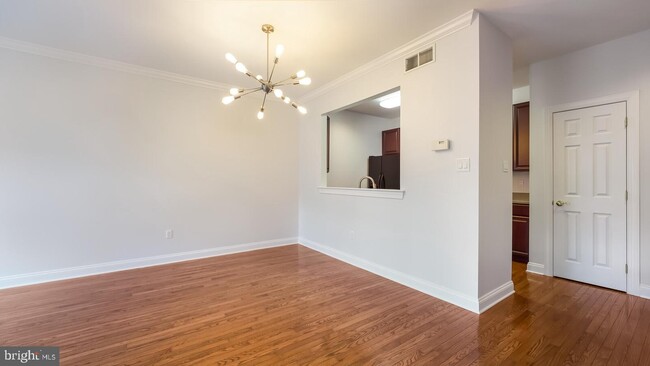 Building Photo - 410 Lantern Dr
