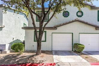 Building Photo - 5238 Souvenir Ln