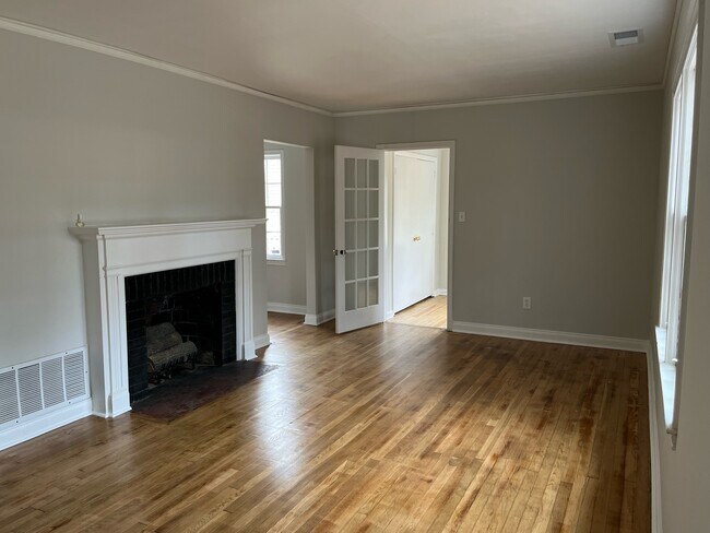 Building Photo - 2227 E 40th St