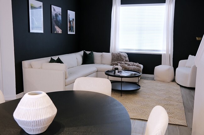 Dining/Living - 2923 Shadow View Cir