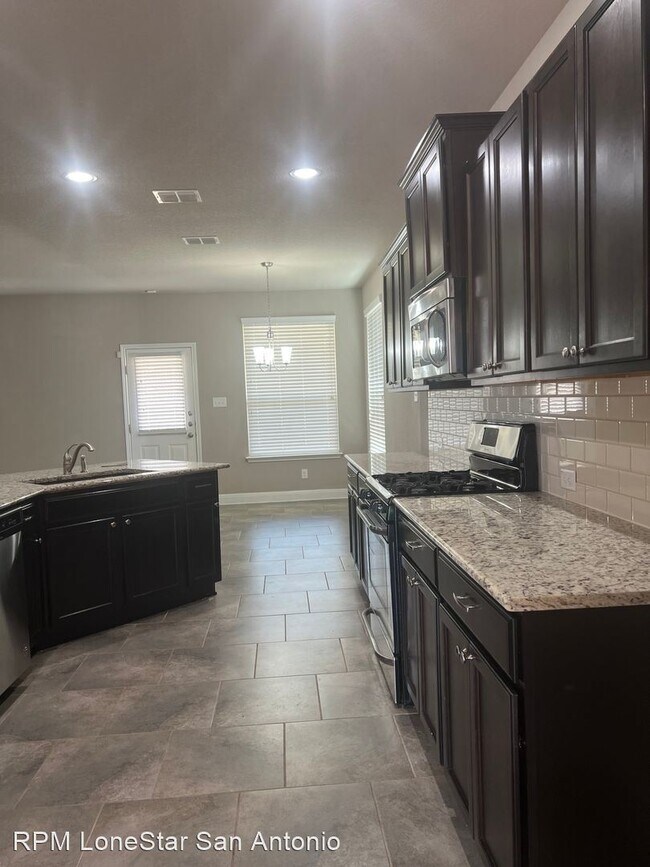 Building Photo - 4 br, 2.5 bath House - 12907 Brewster Mill