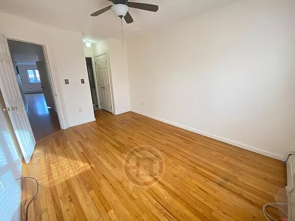 Building Photo - 3186 Baisley Ave