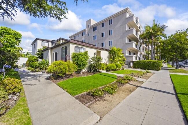 Foto del edificio - 1444 S Beverly Dr