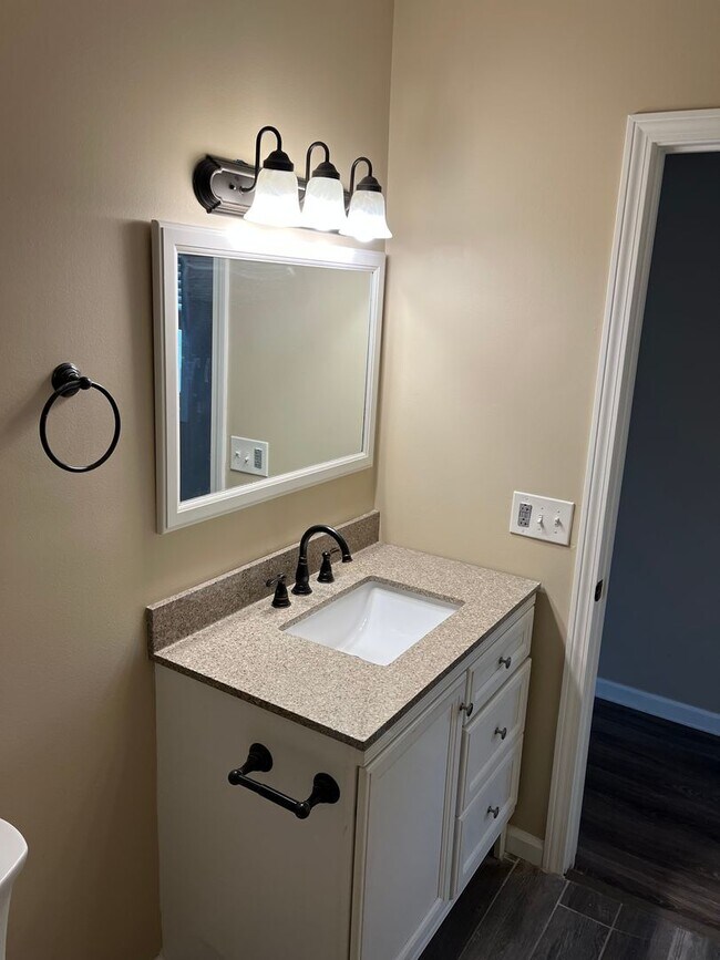 Foto del edificio - 1006 Lake Ave