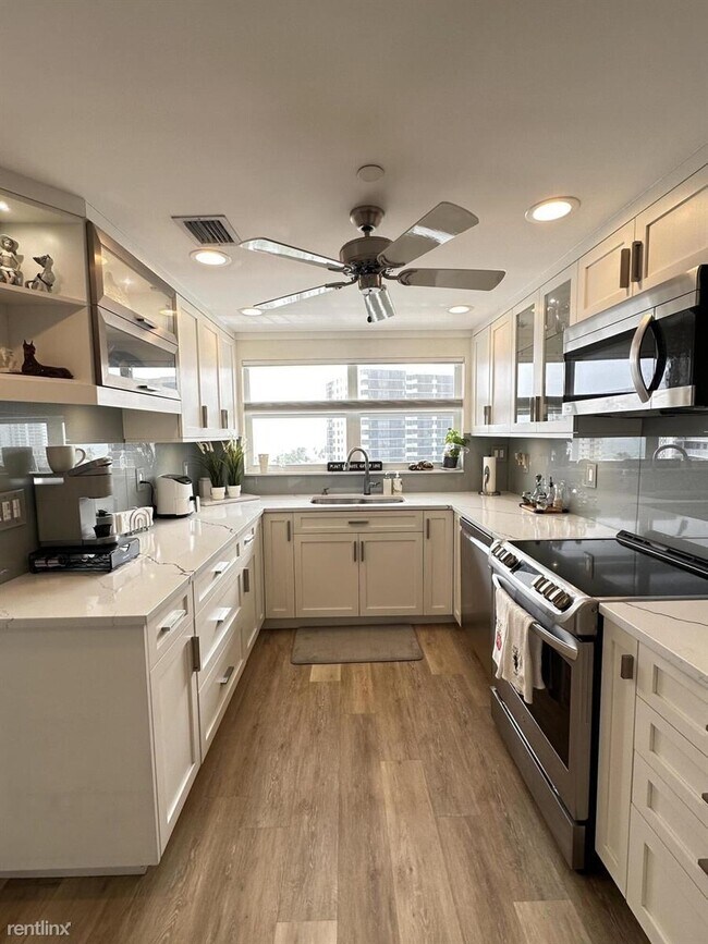 Foto del edificio - 2 br, 2 bath Condo - 3310 S Ocean Blvd Apt...