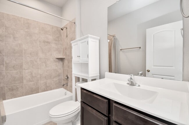 Foto del edificio - 13967 Leigh Lake Ln