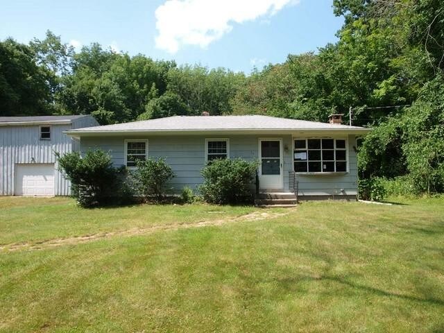Primary Photo - 3 bedroom in Brooklyn CT 06234