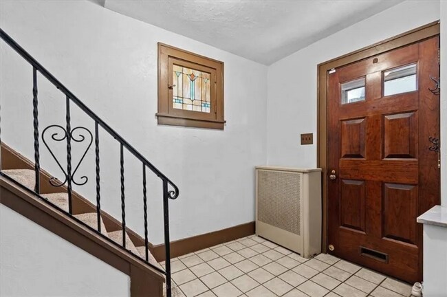 Building Photo - 3321 McClure Ave