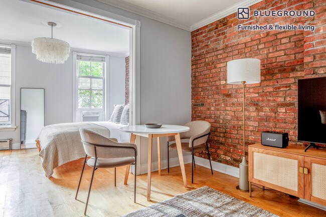 Foto del edificio - 120 Christopher St