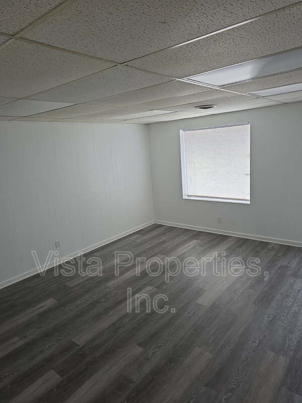 Building Photo - 7292 Manslick Rd