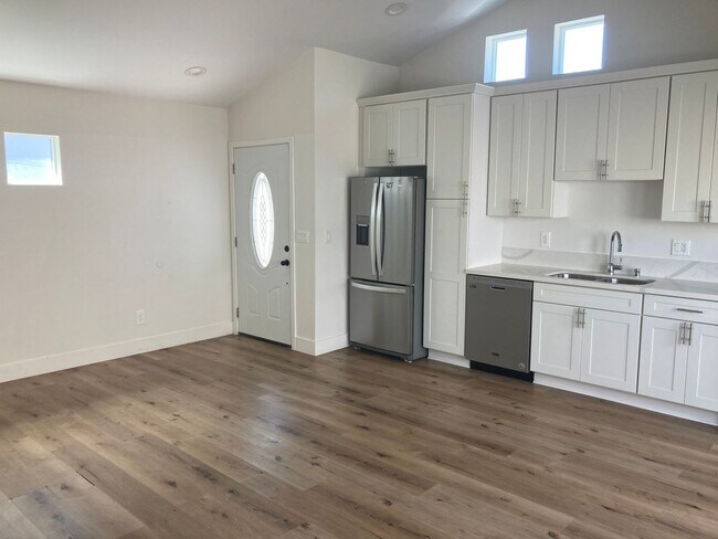 Foto del edificio - Recently Remodeled 1-Bedroom, 1-Bathroom Unit
