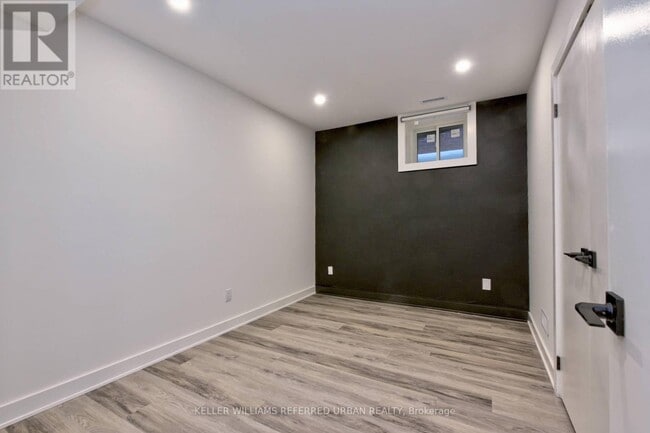 Building Photo - 653 Manning Ave