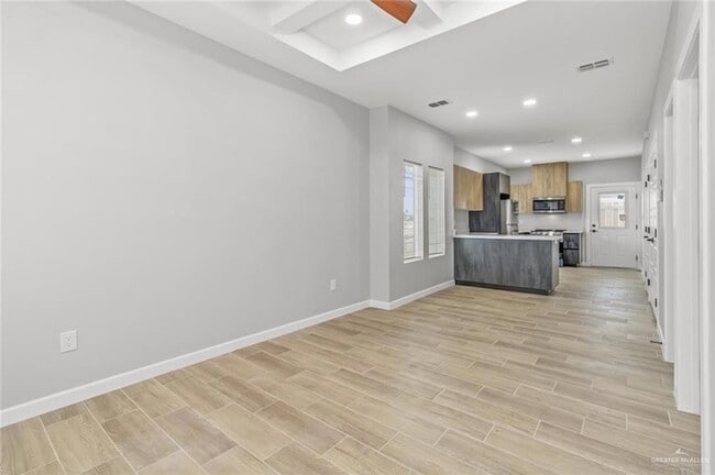 Foto del edificio - 103 Yosemite Dr