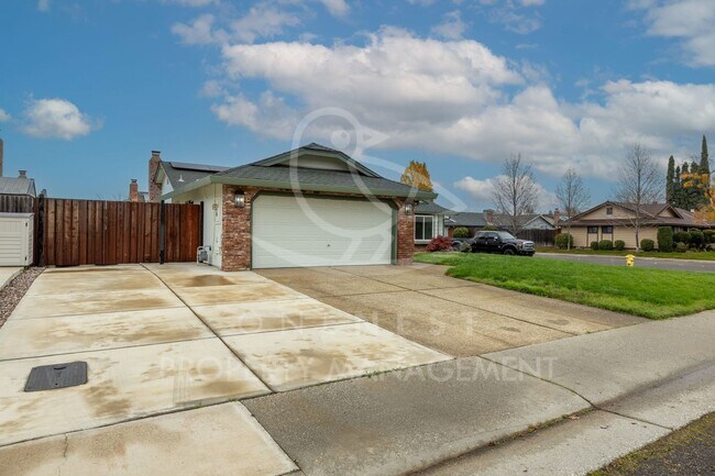 Foto del edificio - Walking distance to Joiner Park; GREAT corner lot home in Lincoln CA