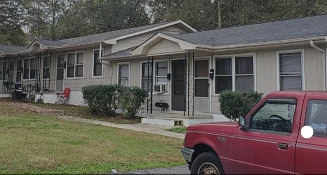 430 S College St Unit D, Dallas, NC 28034 Condo for Rent in Dallas