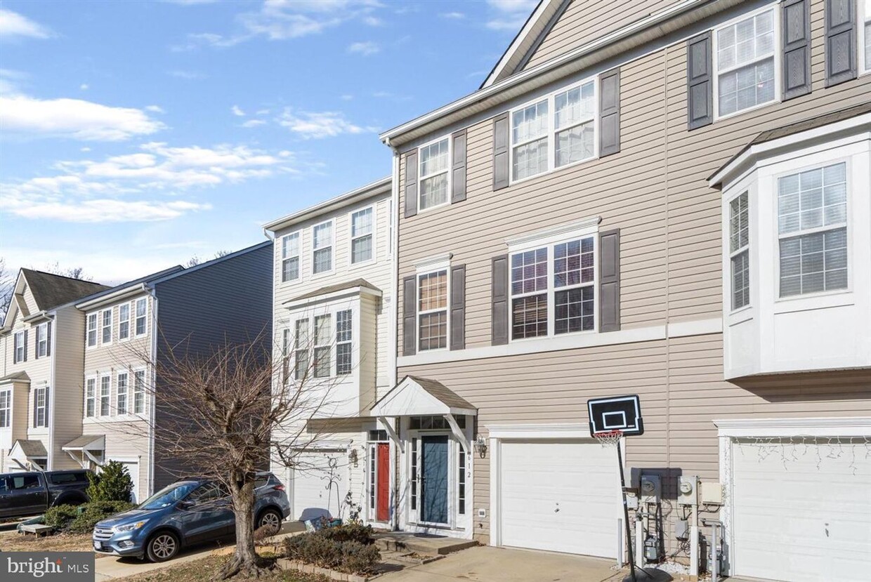 Foto principal - Townhome in Piney Orchard