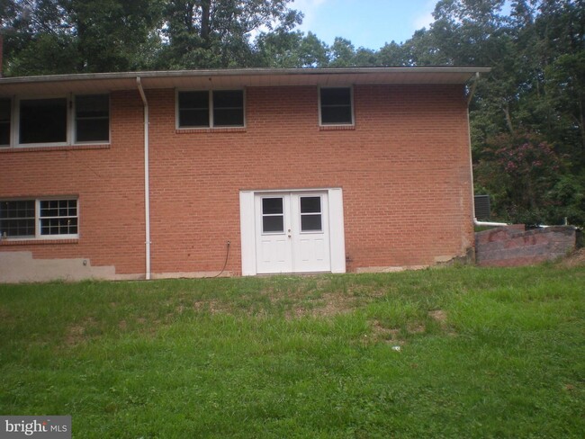 Building Photo - 5051 Klee Mill Rd S