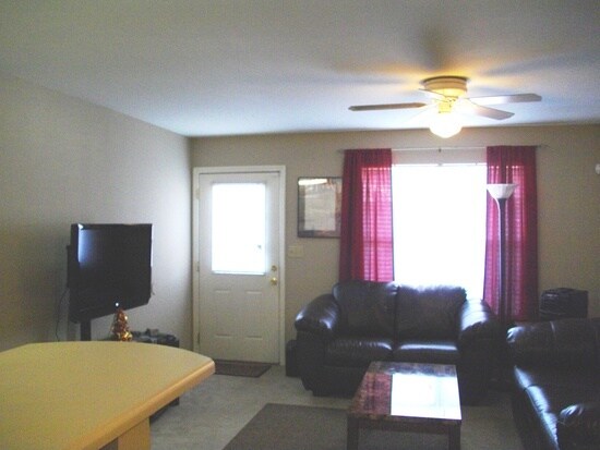 Foto del edificio - 2681 Tess Cir