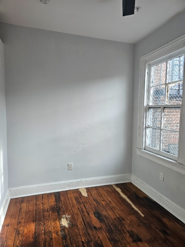 Building Photo - 2116 N Charles St