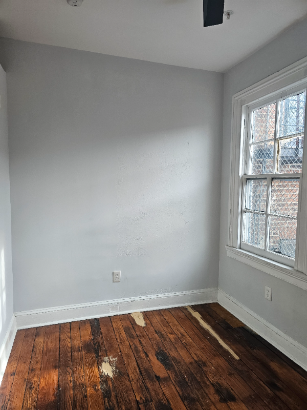 Building Photo - 2116 N Charles St