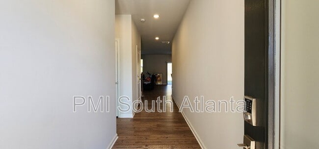 Building Photo - 7124 Timberland Trl